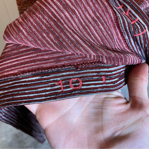 Lululemon Swiftly Tech Racerback Red Alert White Dark Sport Black Ombré Tank Top - Picture 9 of 9